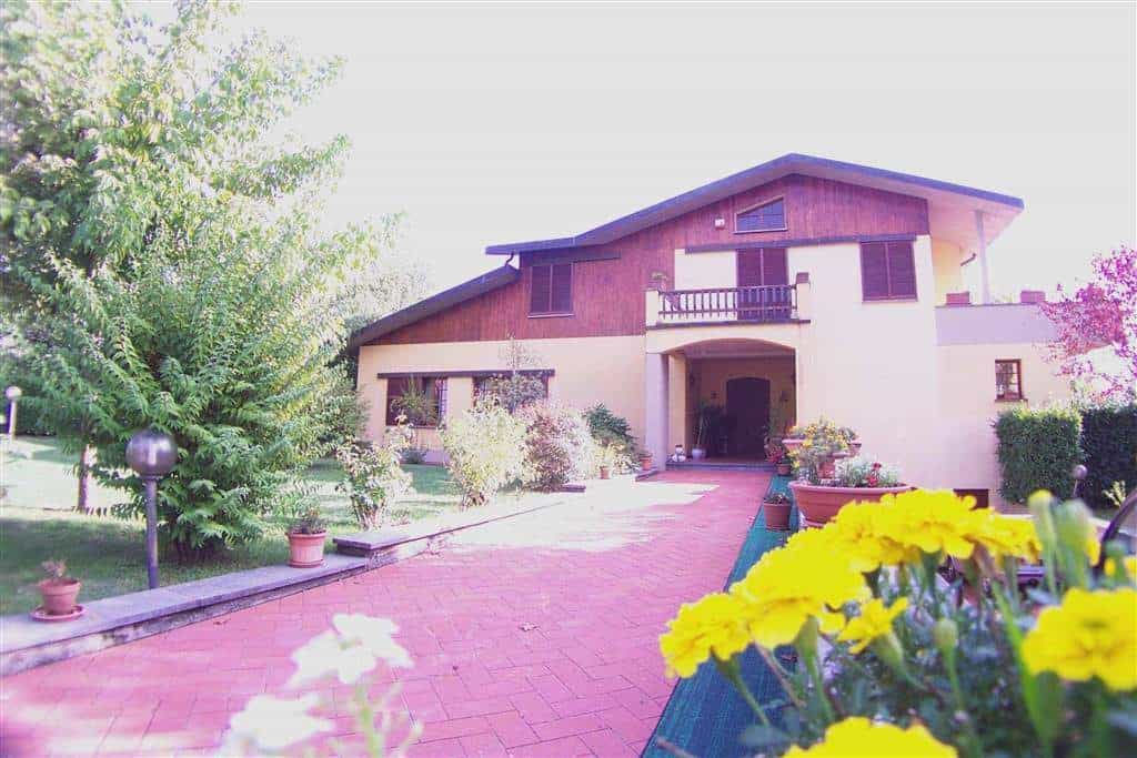 Huis in Barga, Tuscany 10947913