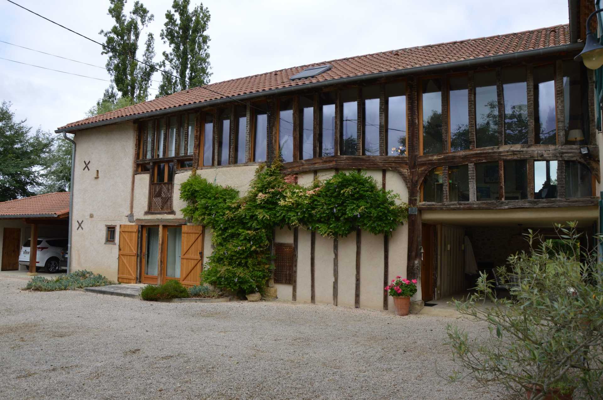 casa no Castelnau-Magnoac, Occitanie 10947988