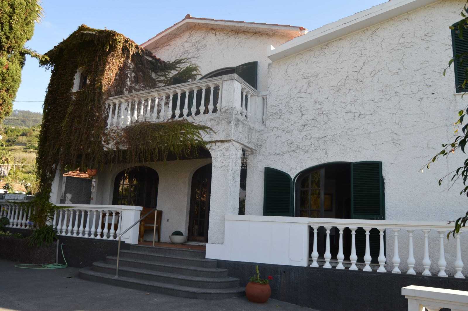 жилой дом в Сан-Жуан-де-Латрао, Мадейра 10948027