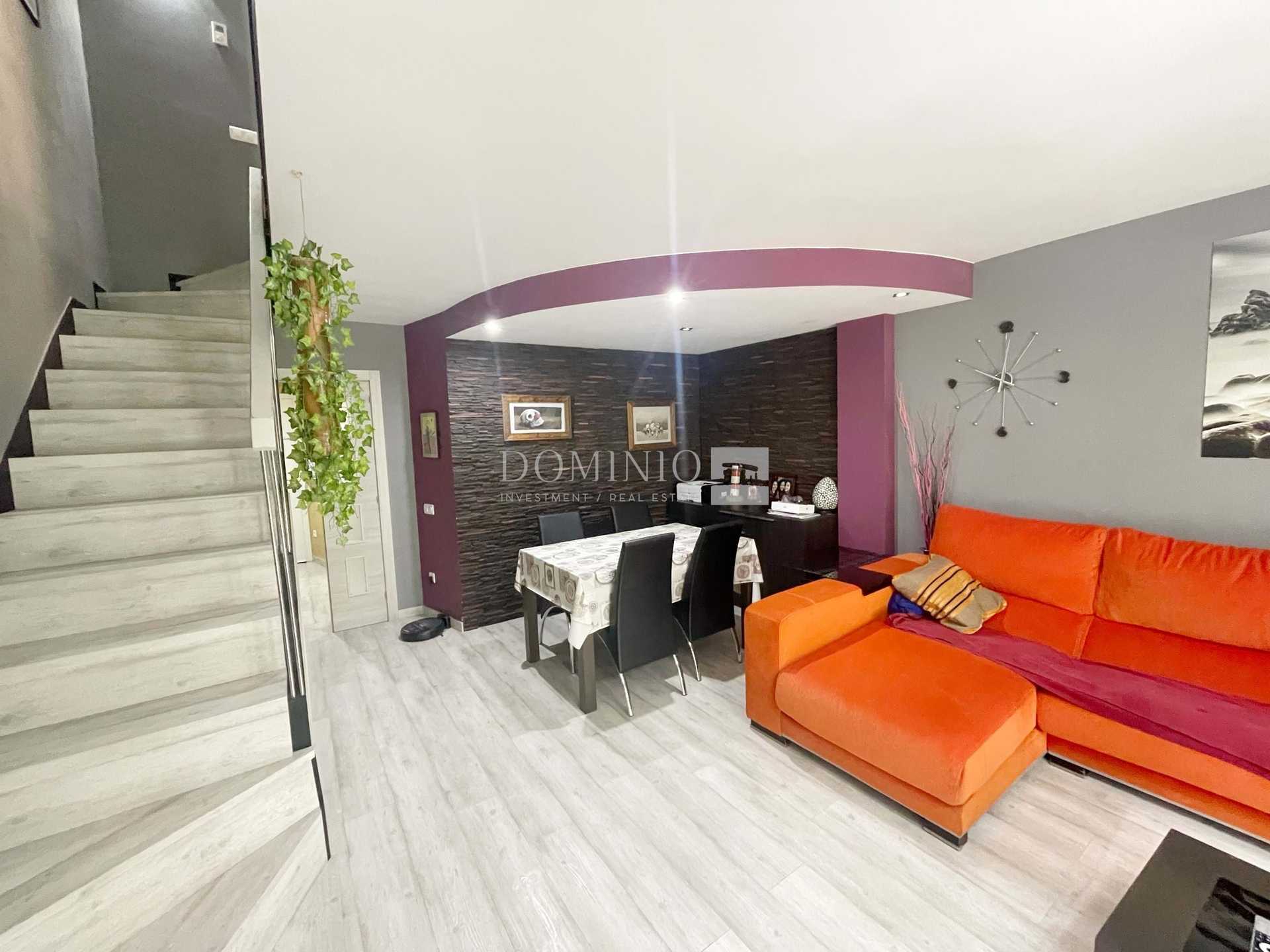Condominium in San Vicente dels Horts, Catalonia 10948511
