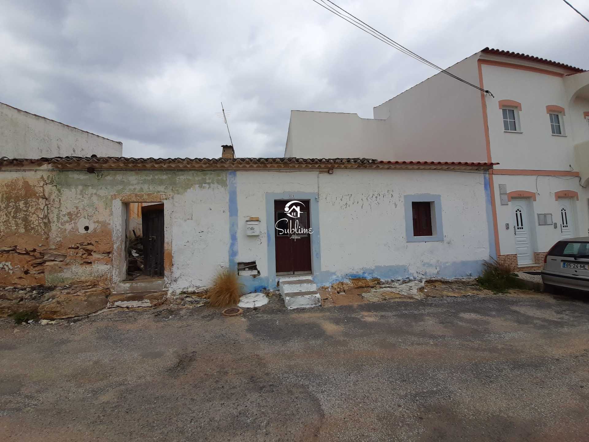 土地 在 Armação de Pêra, Faro 10949018