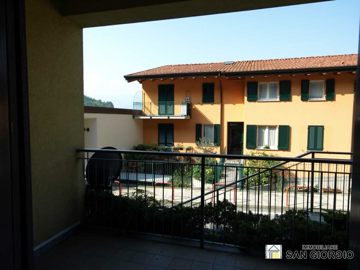 Condominium in Varenna, Lombardije 10949261