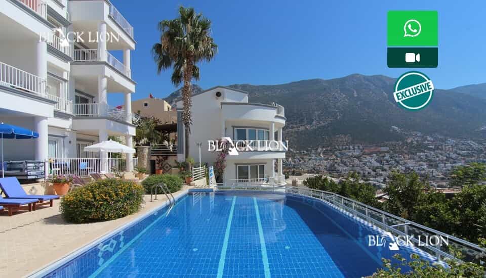 Condominium in Kalkan, Antalya 10950379