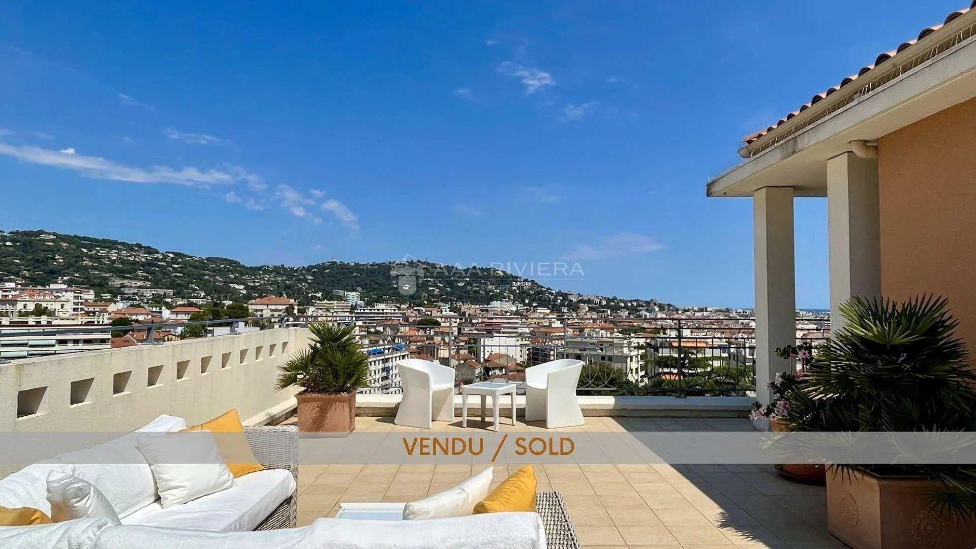 公寓 在 Cannes, Alpes-Maritimes 10951144