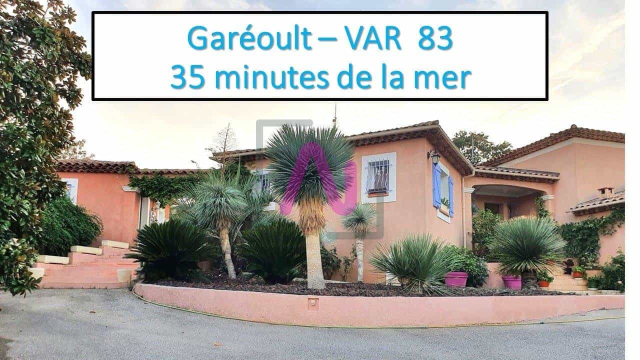 casa en Saint-Maximin-la-Sainte-Baume, Provence-Alpes-Cote d'Azur 10951195