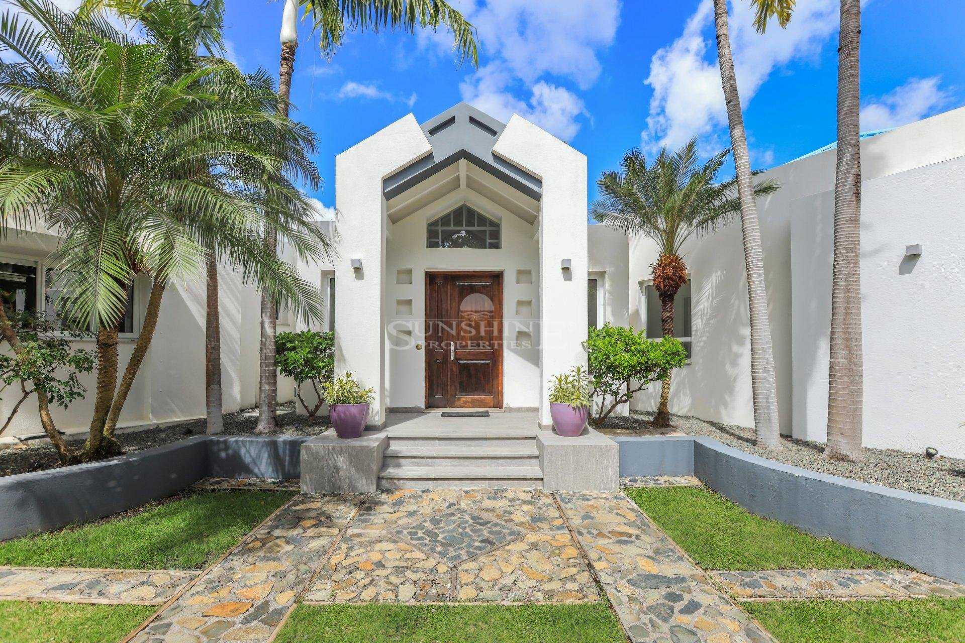 House in Sint Maarten, null 10951211