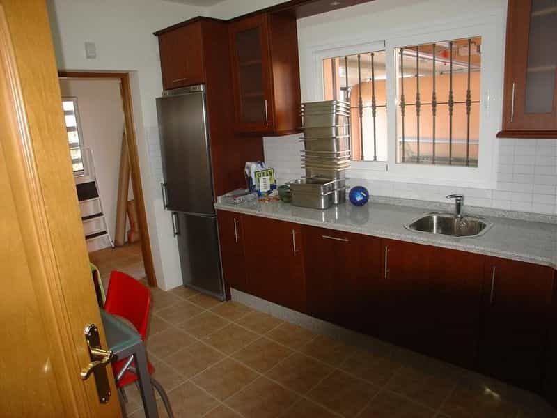 Multiple Houses in San Pedro de Alcantara, Andalusia 10951263