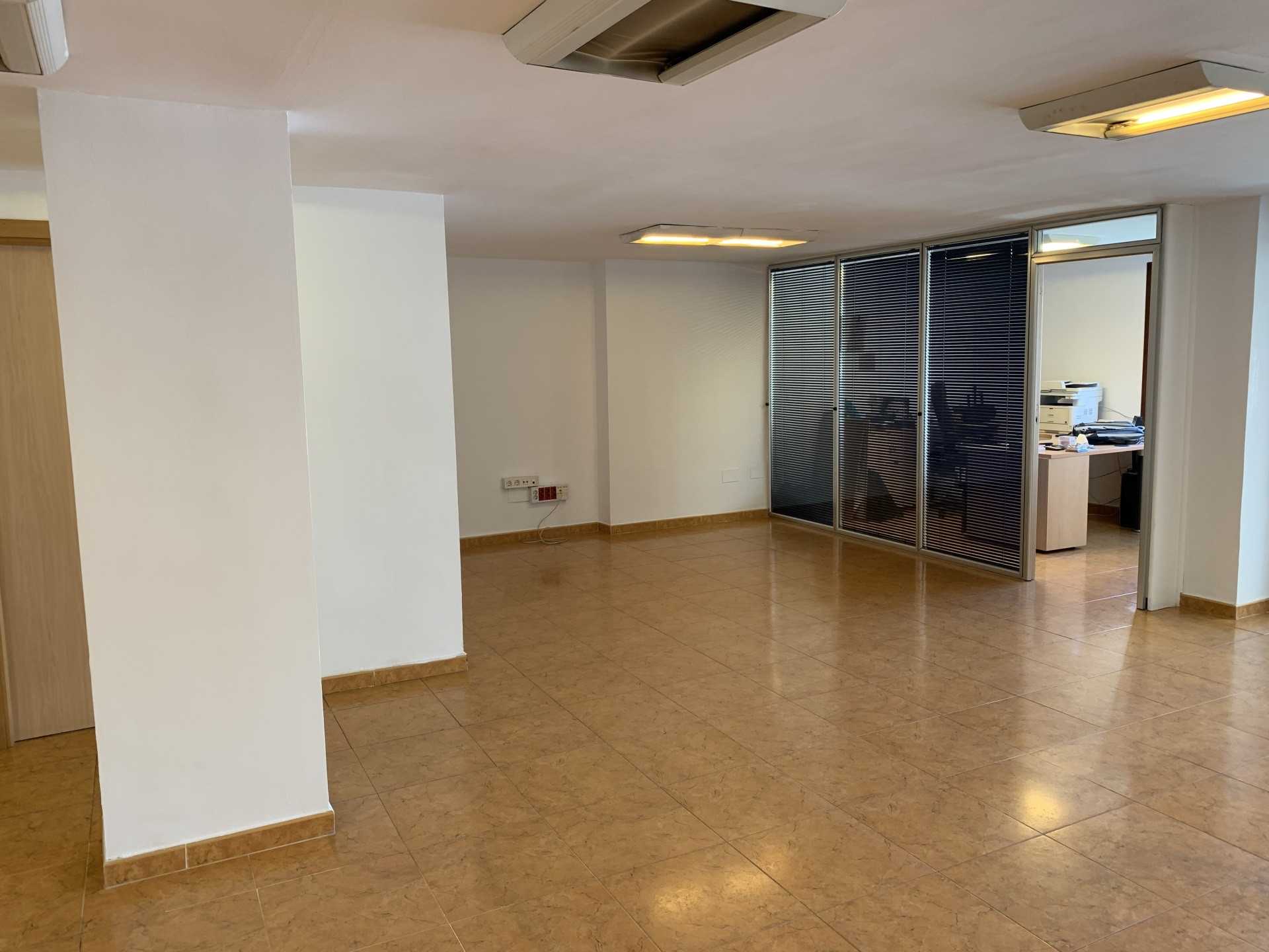 Office in Marbella, Andalucía 10951349
