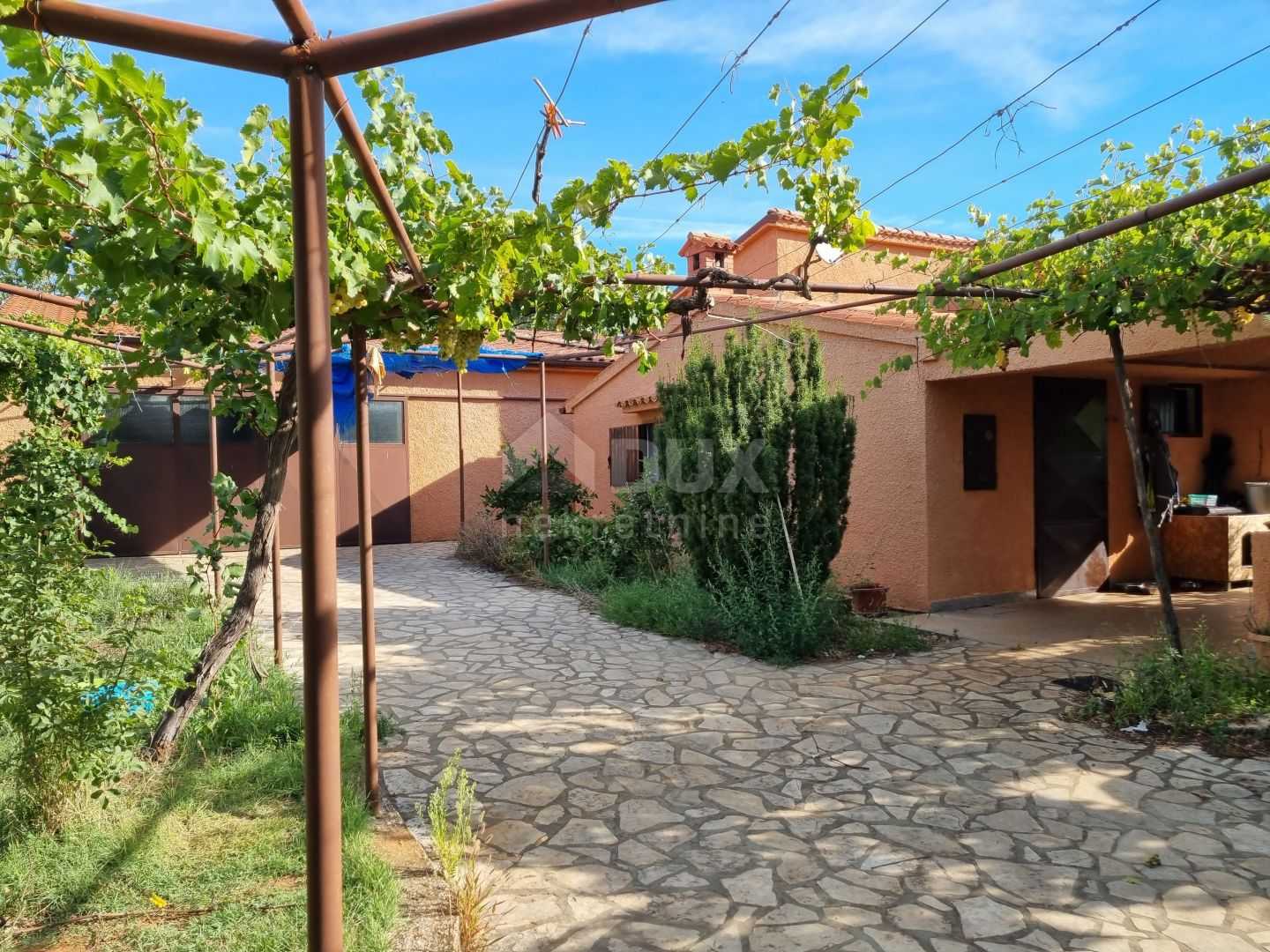 House in Šišan, Istria County 10952459