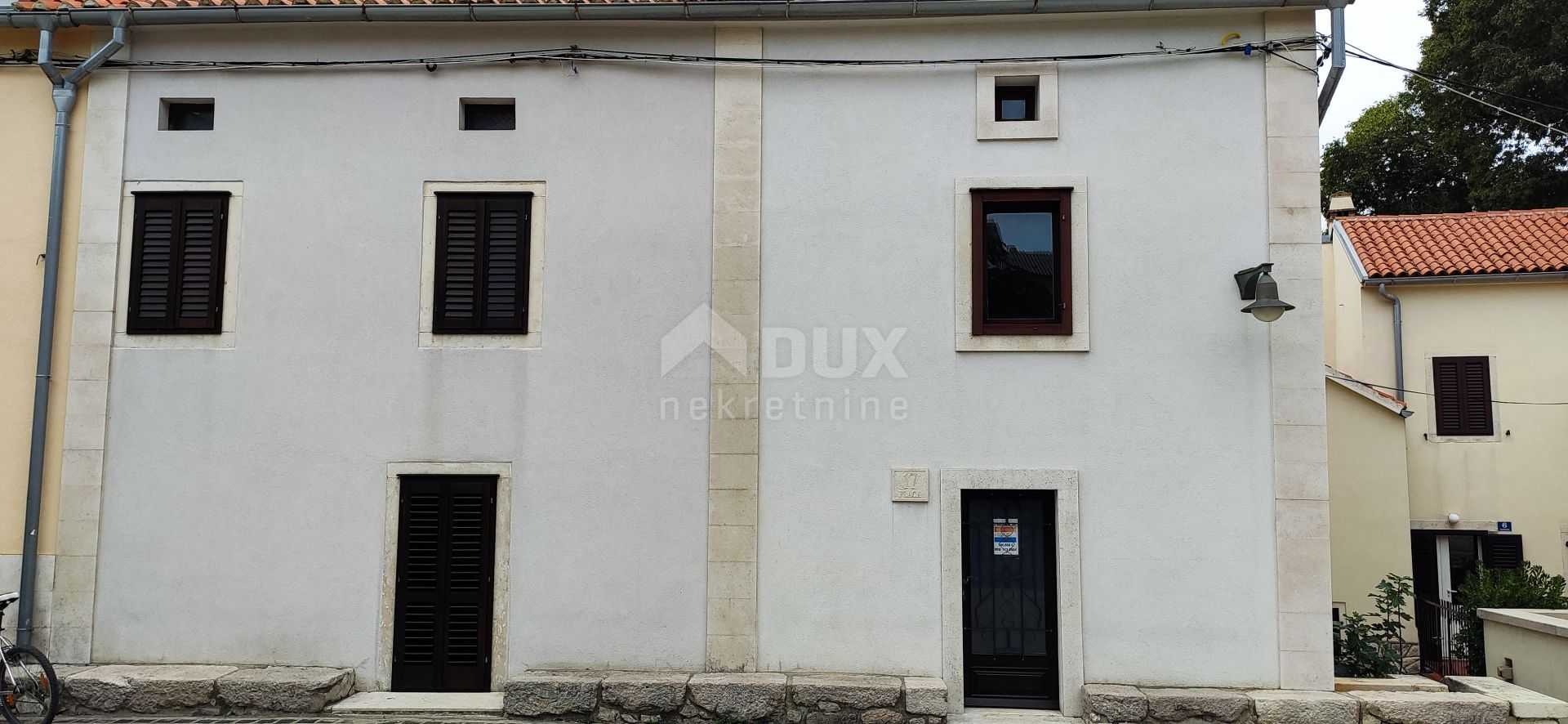 House in Omisalj, Primorsko-Goranska Zupanija 10952468