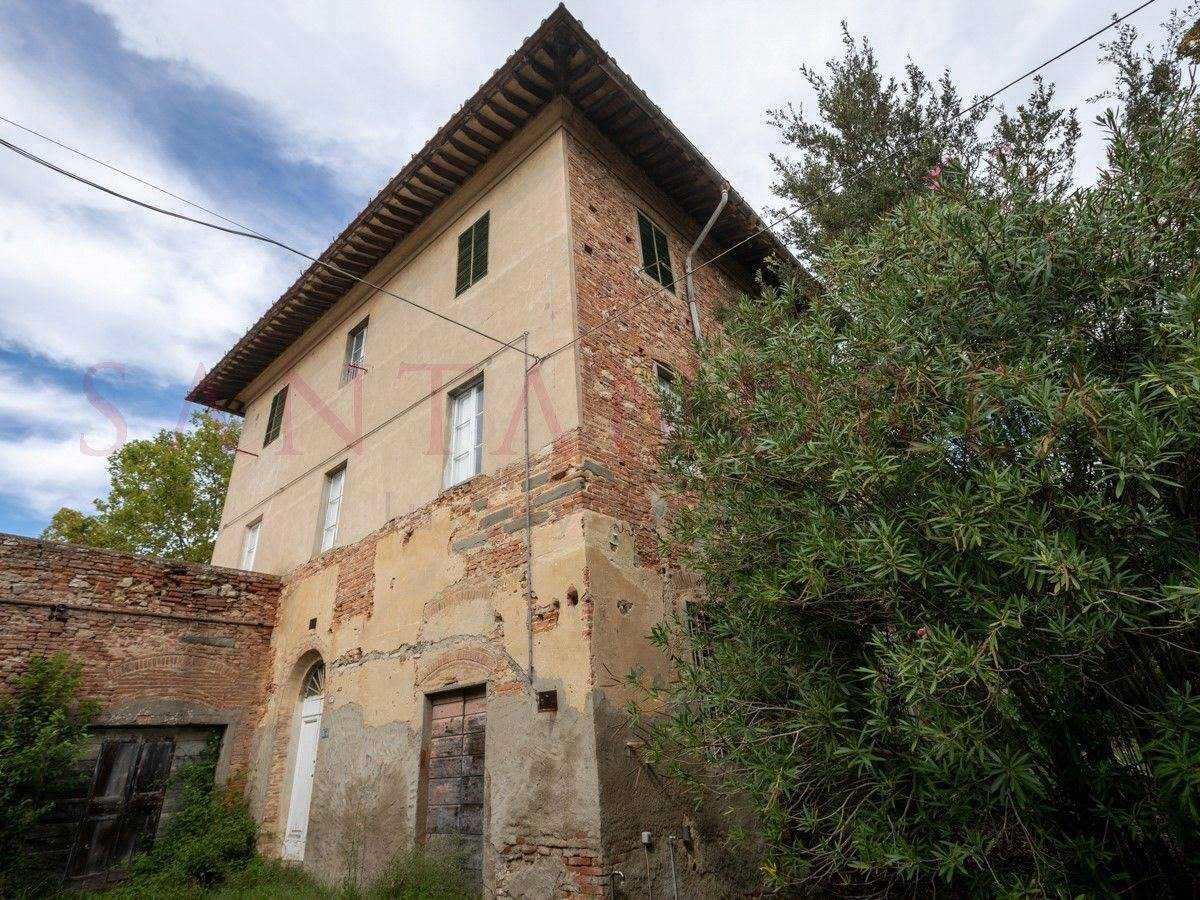 House in Crespina, Tuscany 10952651