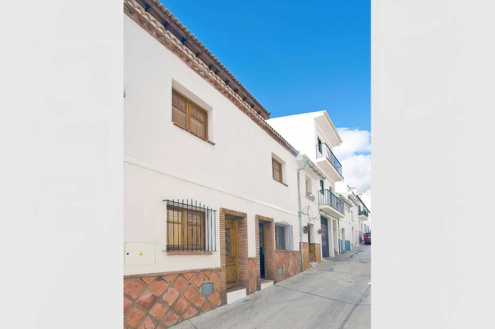 rumah dalam Alozaina, Andalusia 10952939