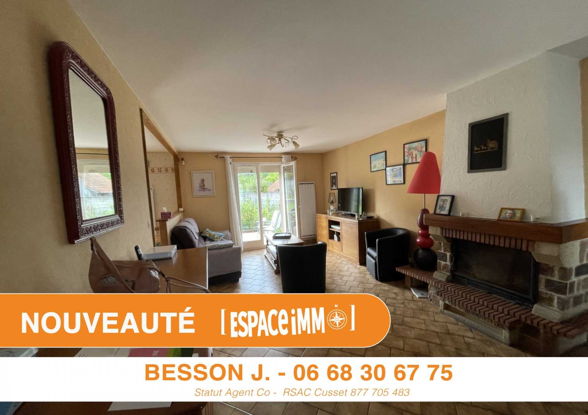 Talo sisään Saint-Germain-des-Fosses, Auvergne-Rhône-Alpes 10953001
