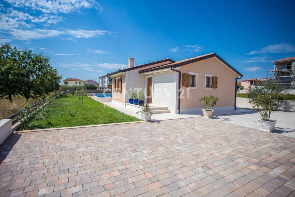 House in Funtana, Istarska Zupanija 10953119