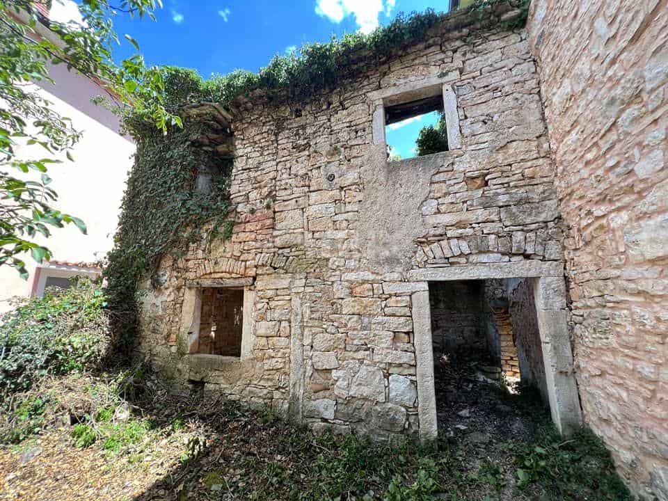 Hus i Zminj, Istarska Zupanija 10953141