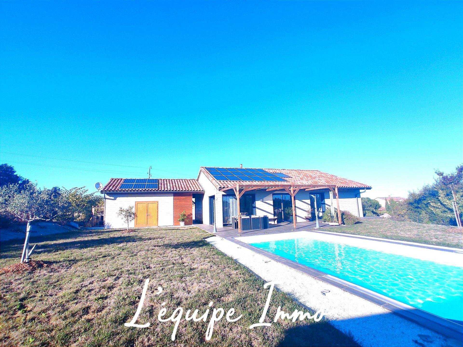 House in Montaigut-sur-Save, Occitanie 10954248