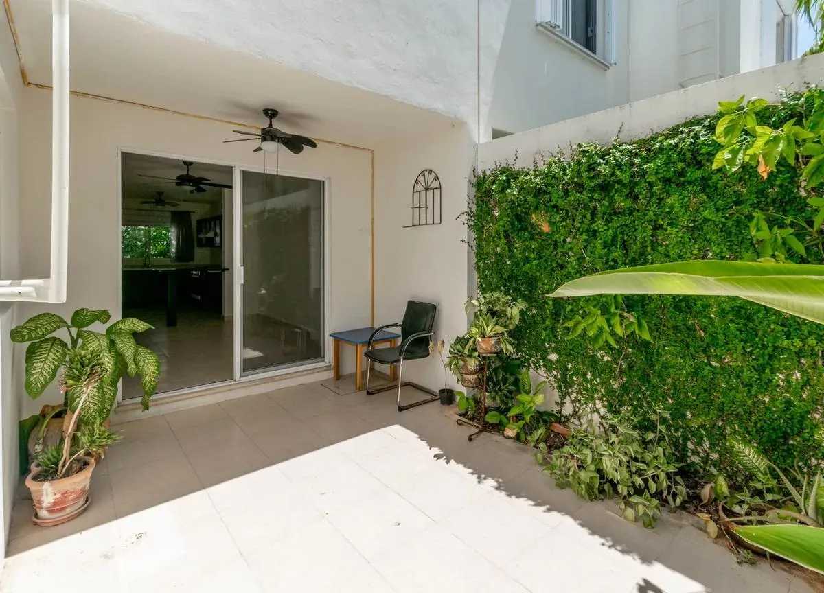 House in Cancun, 42 Avenida Tikal 10954265