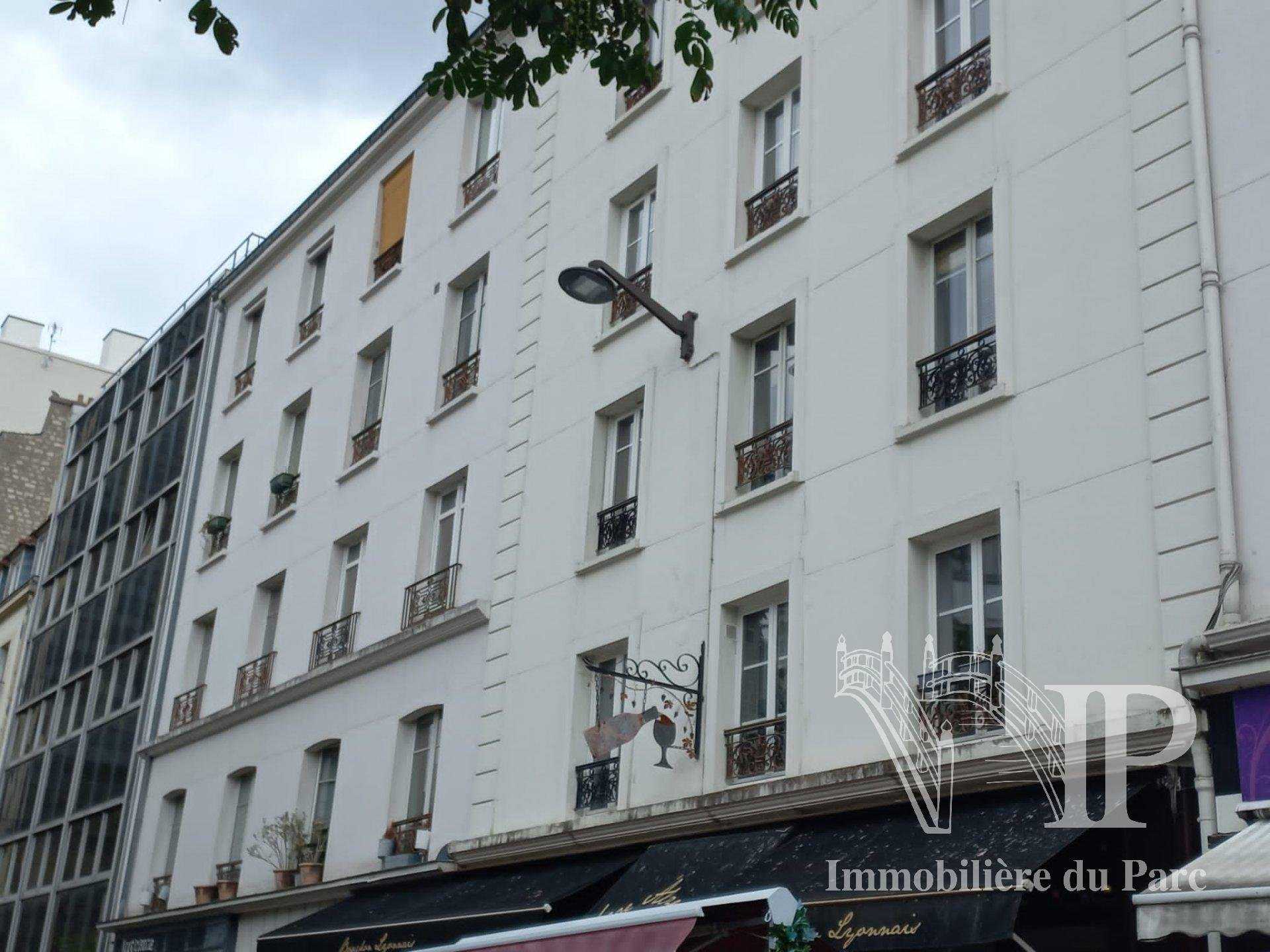 Condominium in Montrouge, Ile-de-France 10956091