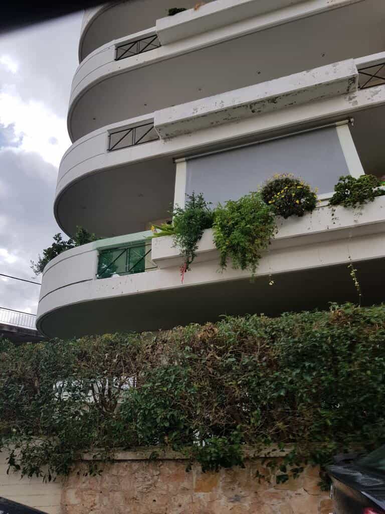 Condominium in Koropi,  10956328