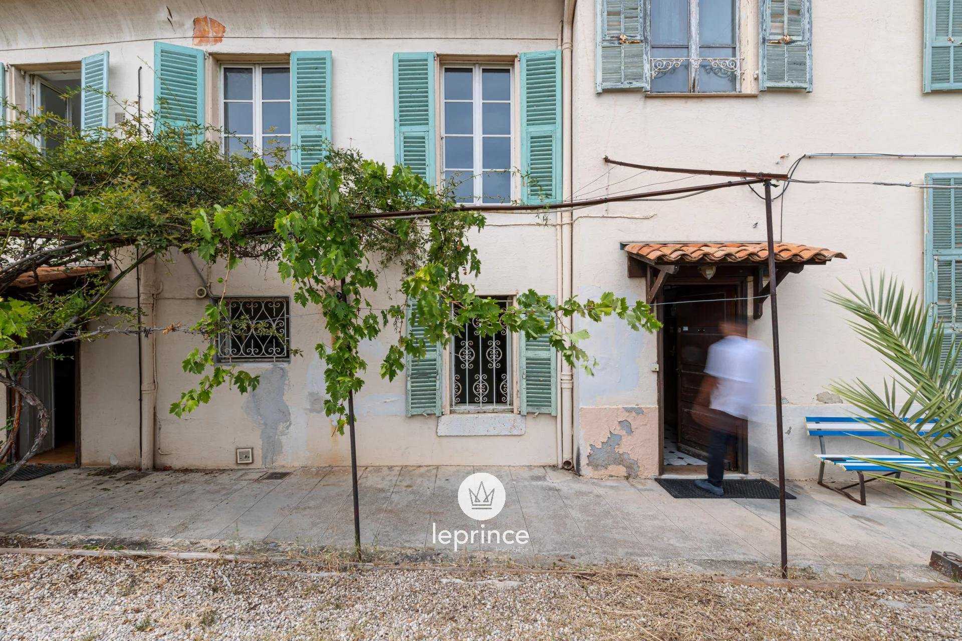Rumah di Sainte-Helene, Provence-Alpes-Cote d'Azur 10957348