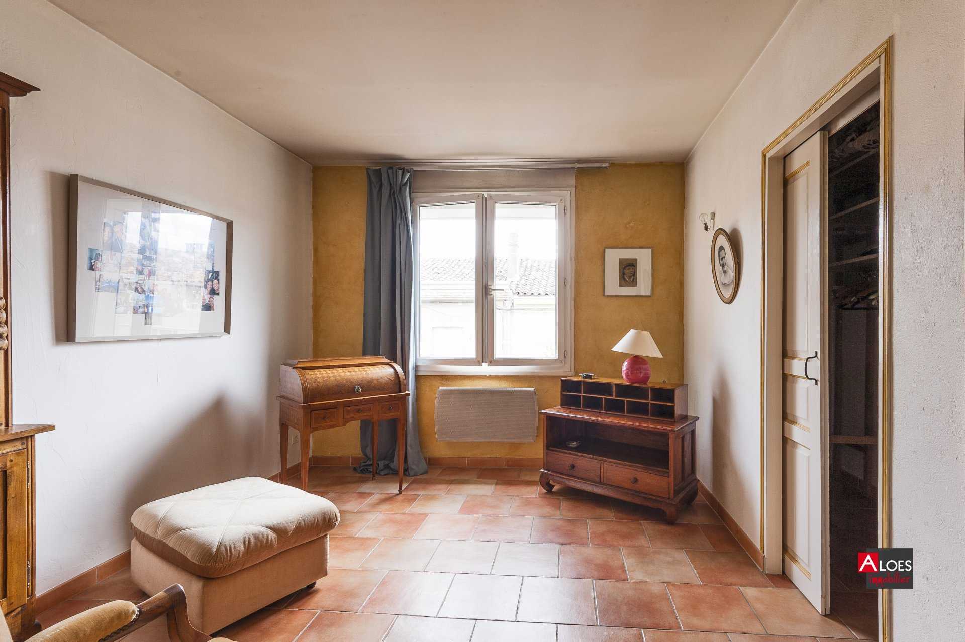 rumah dalam Aigues-Mortes, Gard 10957354