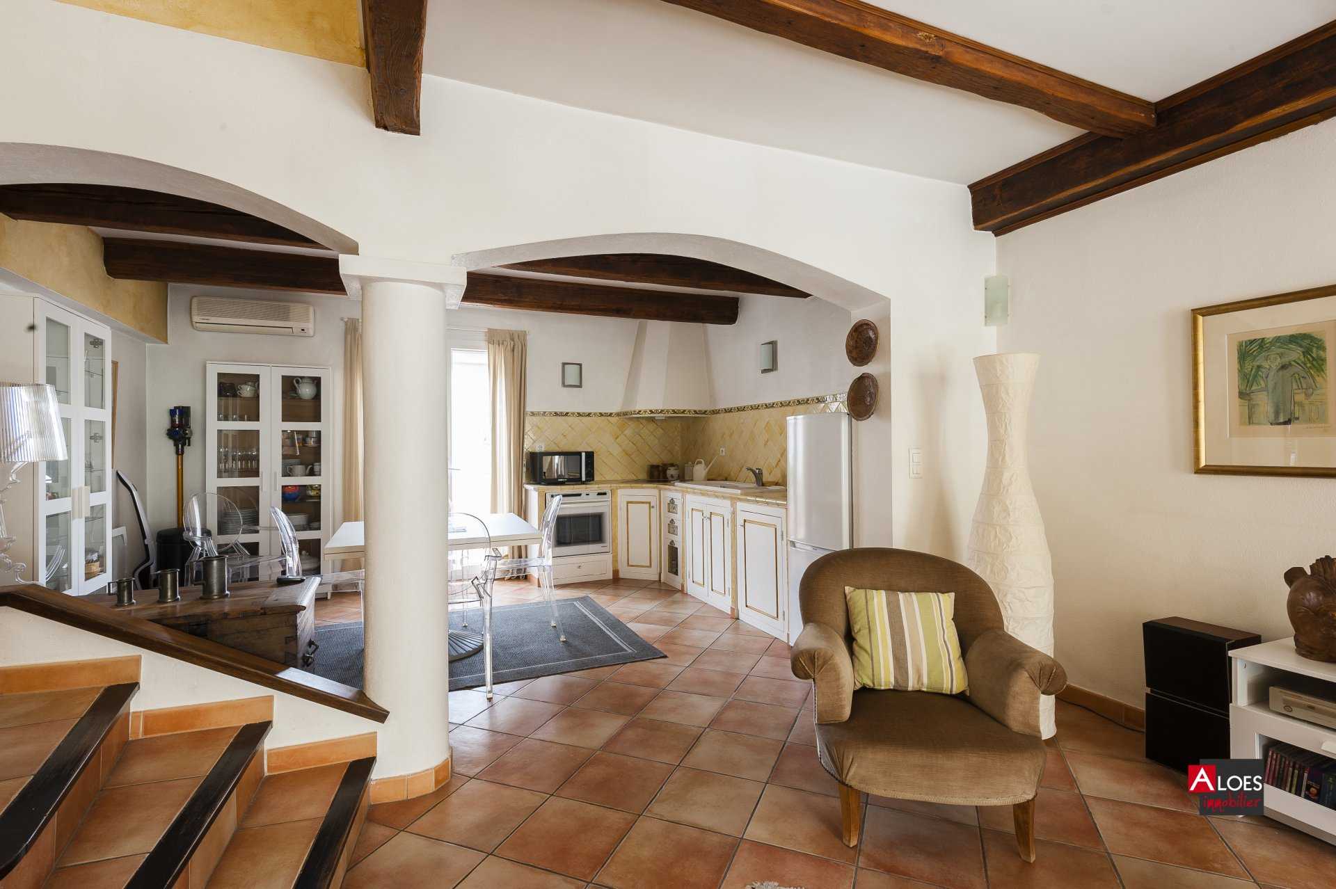 rumah dalam Aigues-Mortes, Gard 10957354