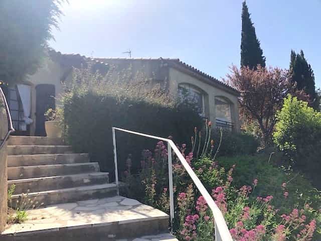 House in Claviers, Provence-Alpes-Cote d'Azur 10957359