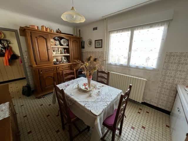 House in Cantebonne, Grand Est 10957370