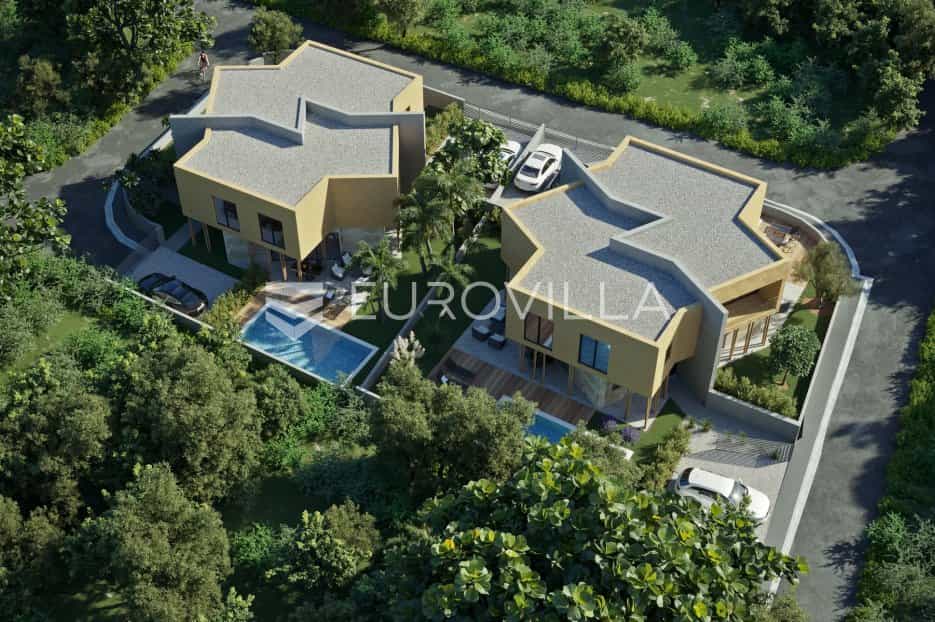House in Brtonigla, Istarska Zupanija 10957512