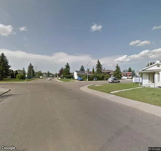 Borettslag i Edmonton, 1260 48 Street Northwest 109629