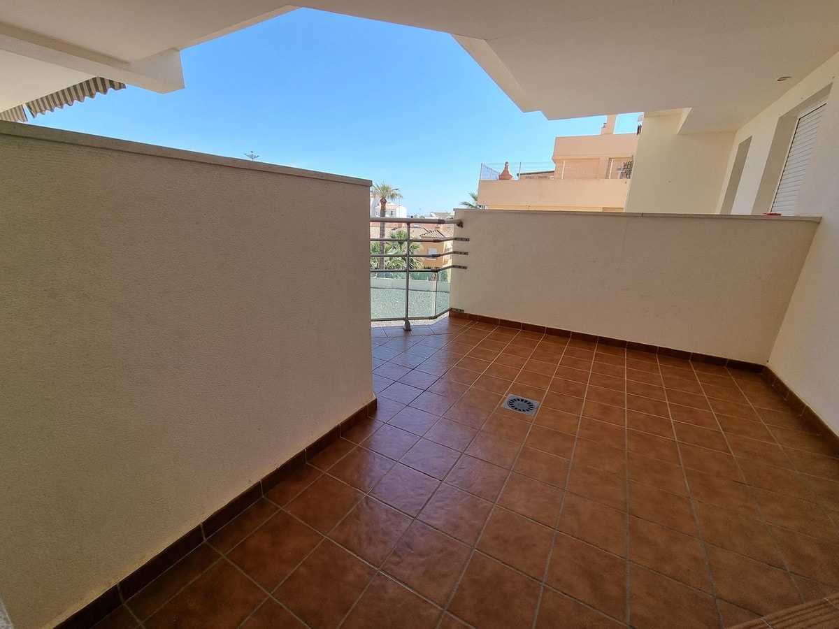 Condominium in San Luis de Sabinillas, Andalusia 10963240
