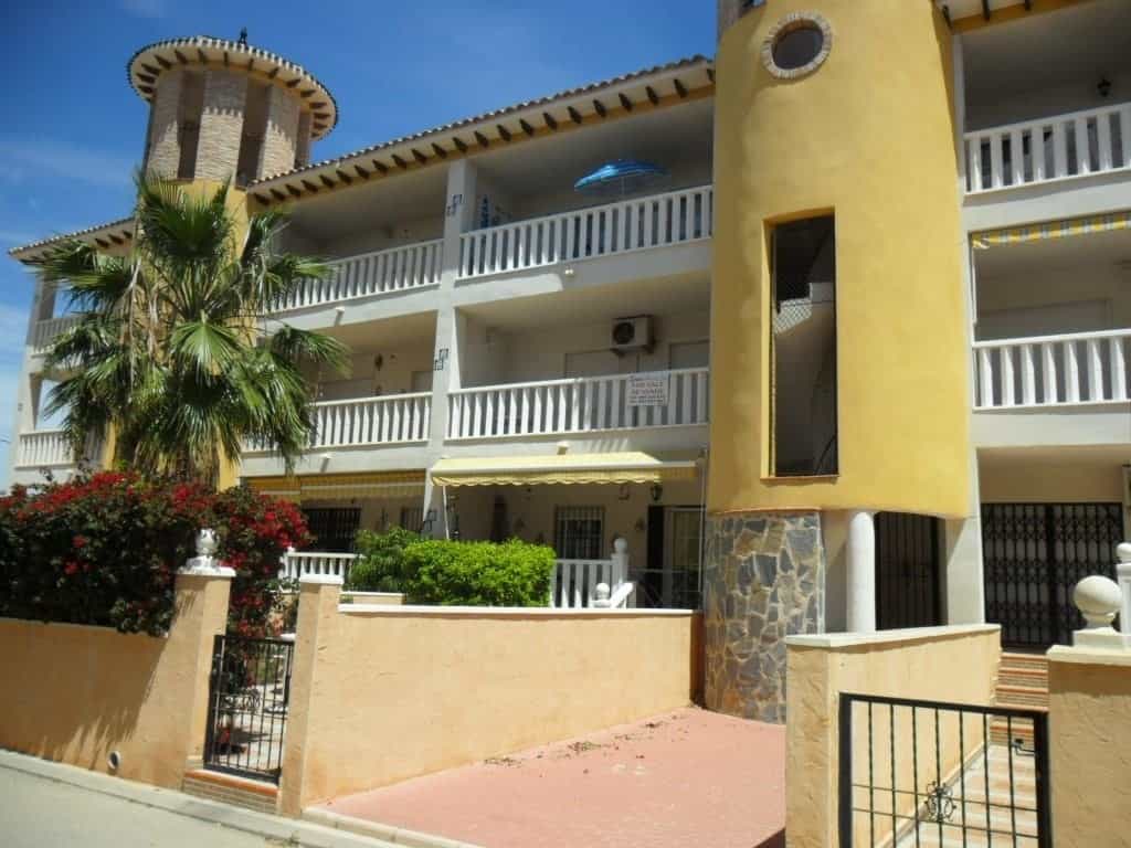 Condominium in Alicante, Valencia 10963292