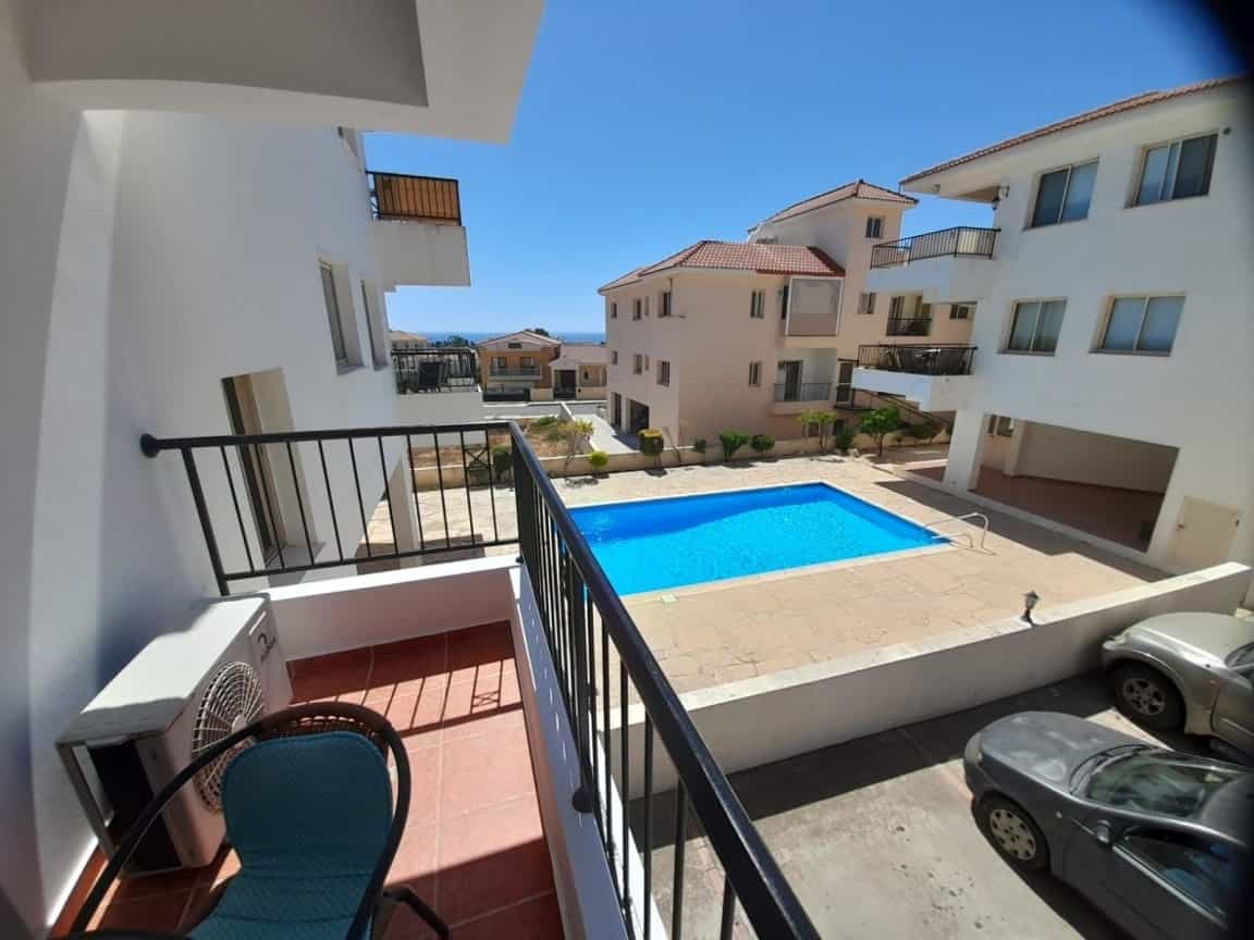 Condominium in Emba, Paphos 10967355