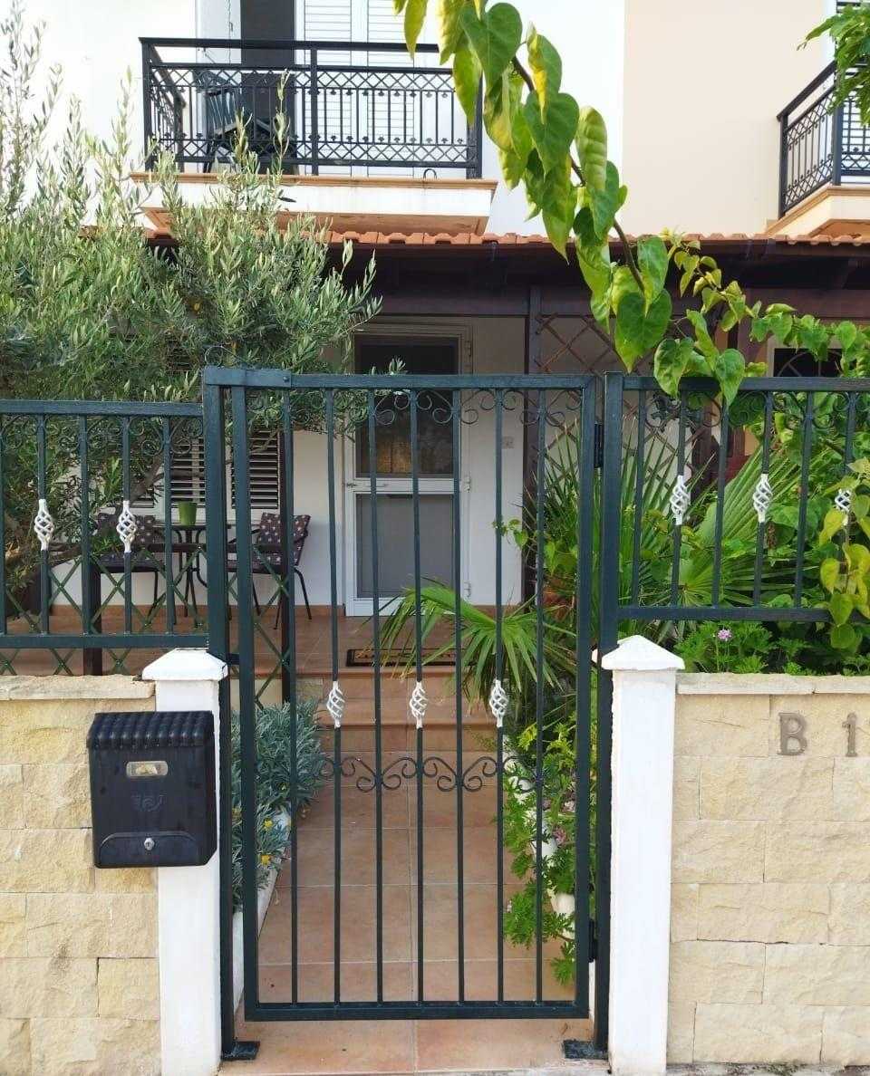 Condominium dans Périvolie, Larnaka 10968877