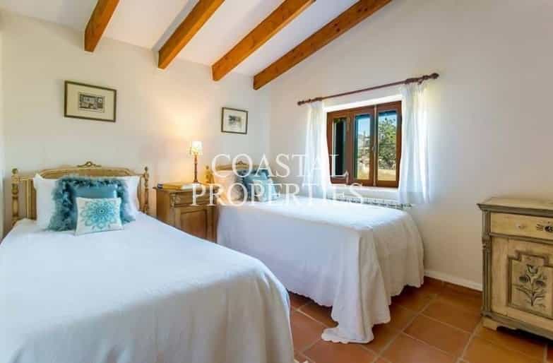 casa en Es Capdellà, Balearic Islands 10970560