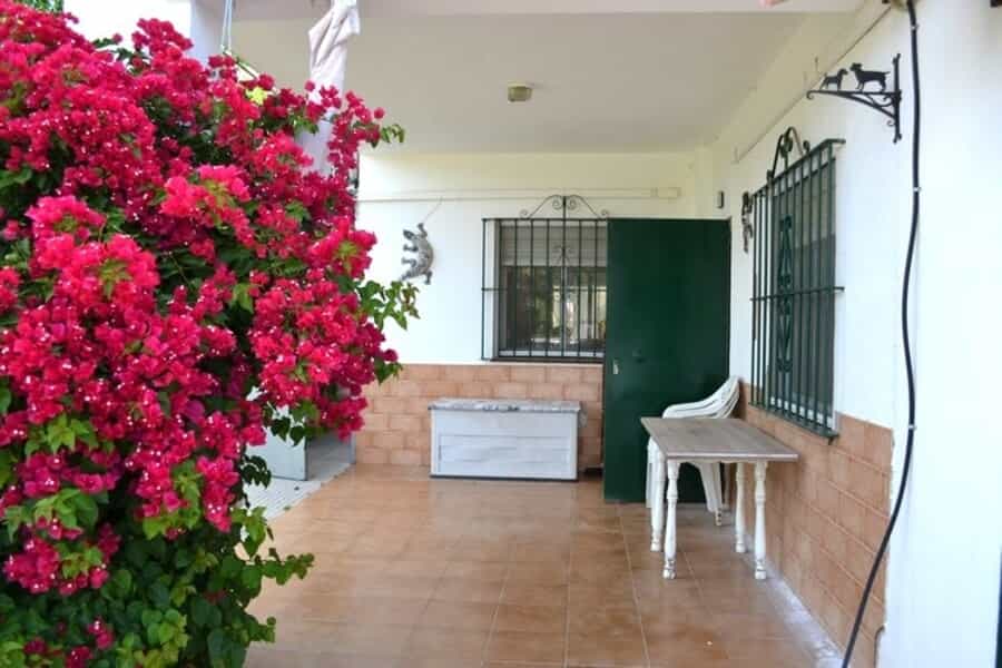 σπίτι σε Bonares, Andalucía 10971486