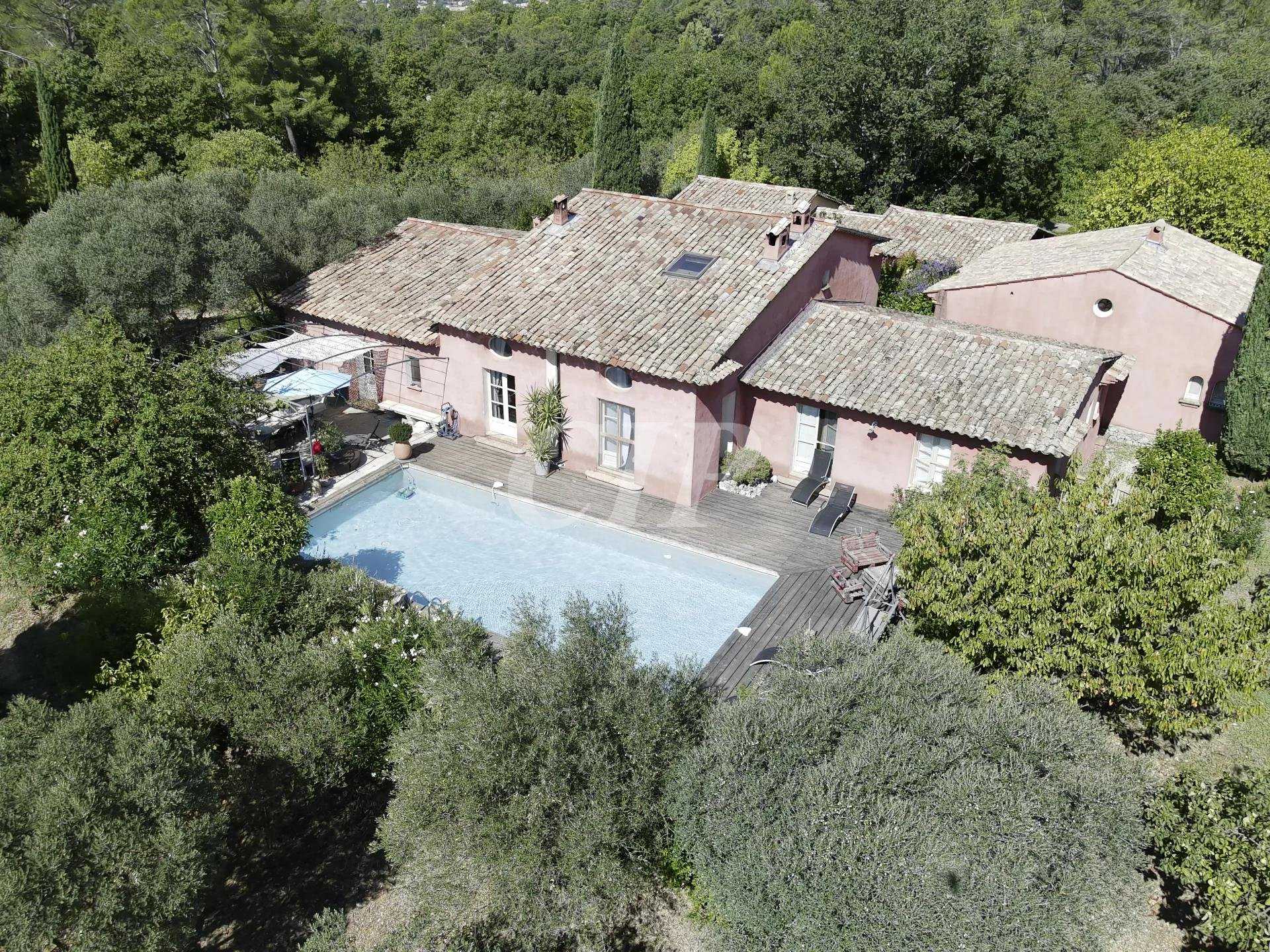 Huis in Besse-sur-Issole, Provence-Alpes-Cote d'Azur 10971535