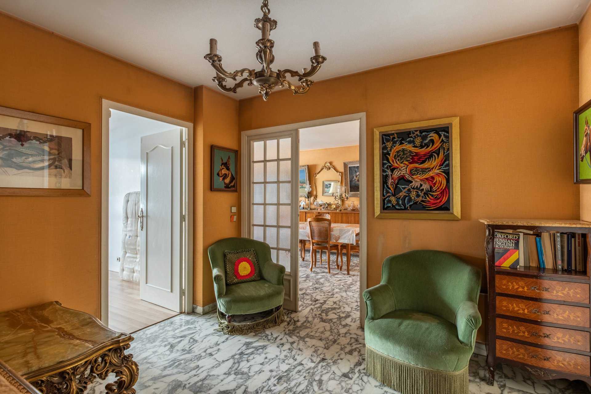 Condominium in Le Ray, Provence-Alpes-Cote d'Azur 10971543