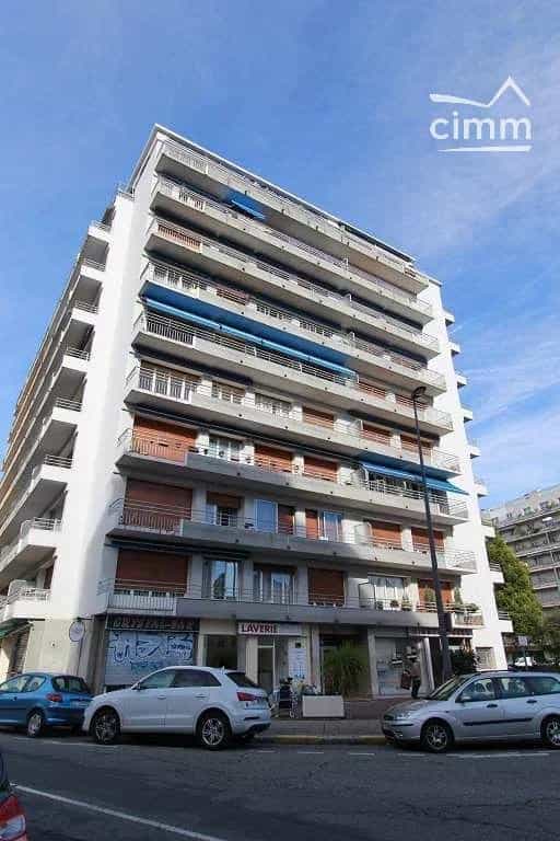 Condominium in Grenoble, Isère 10971573