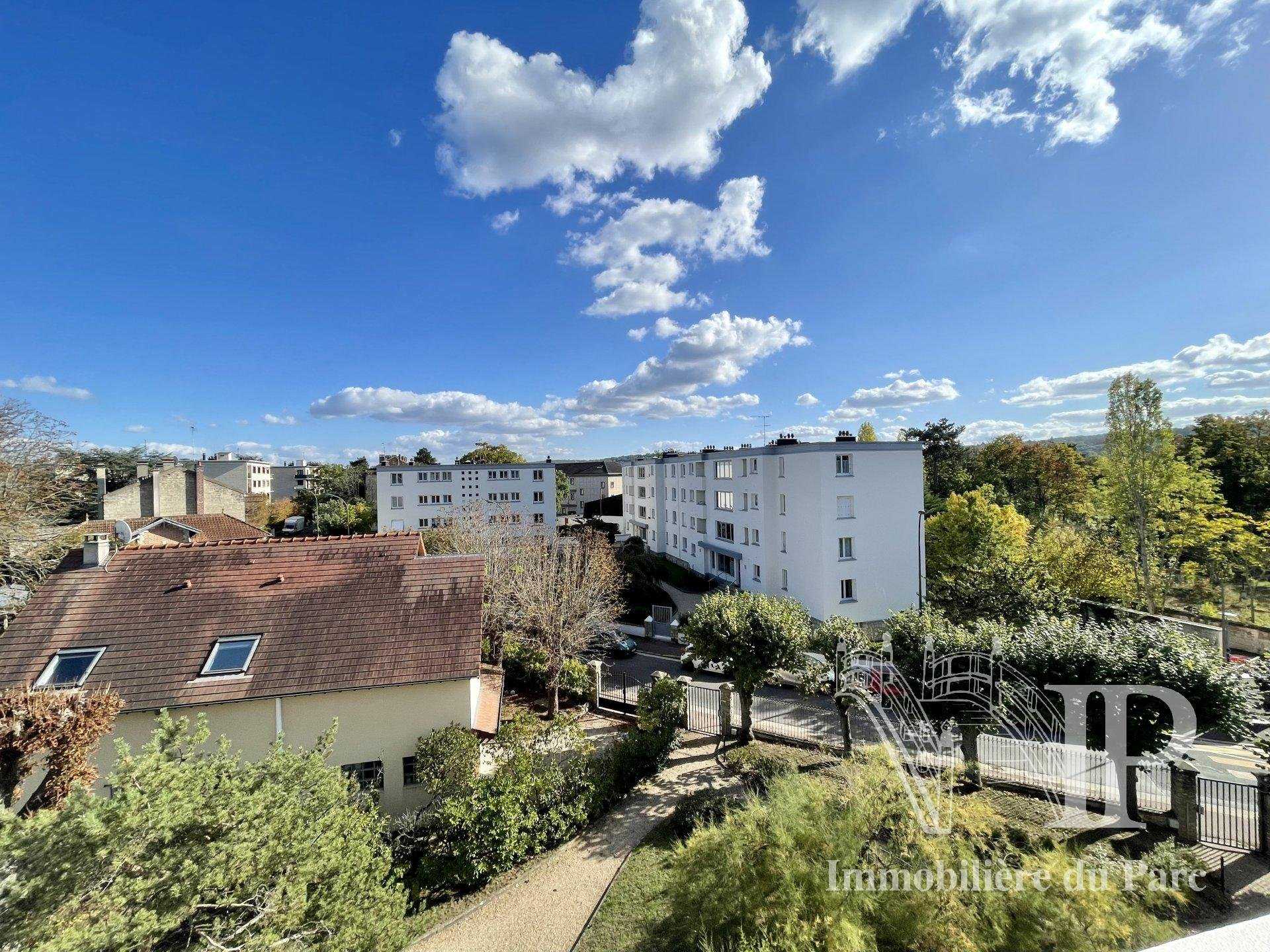 Condominium in Le Vésinet, Yvelines 10973161