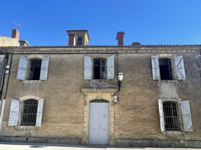Rumah di Seissan, Occitanie 10973322