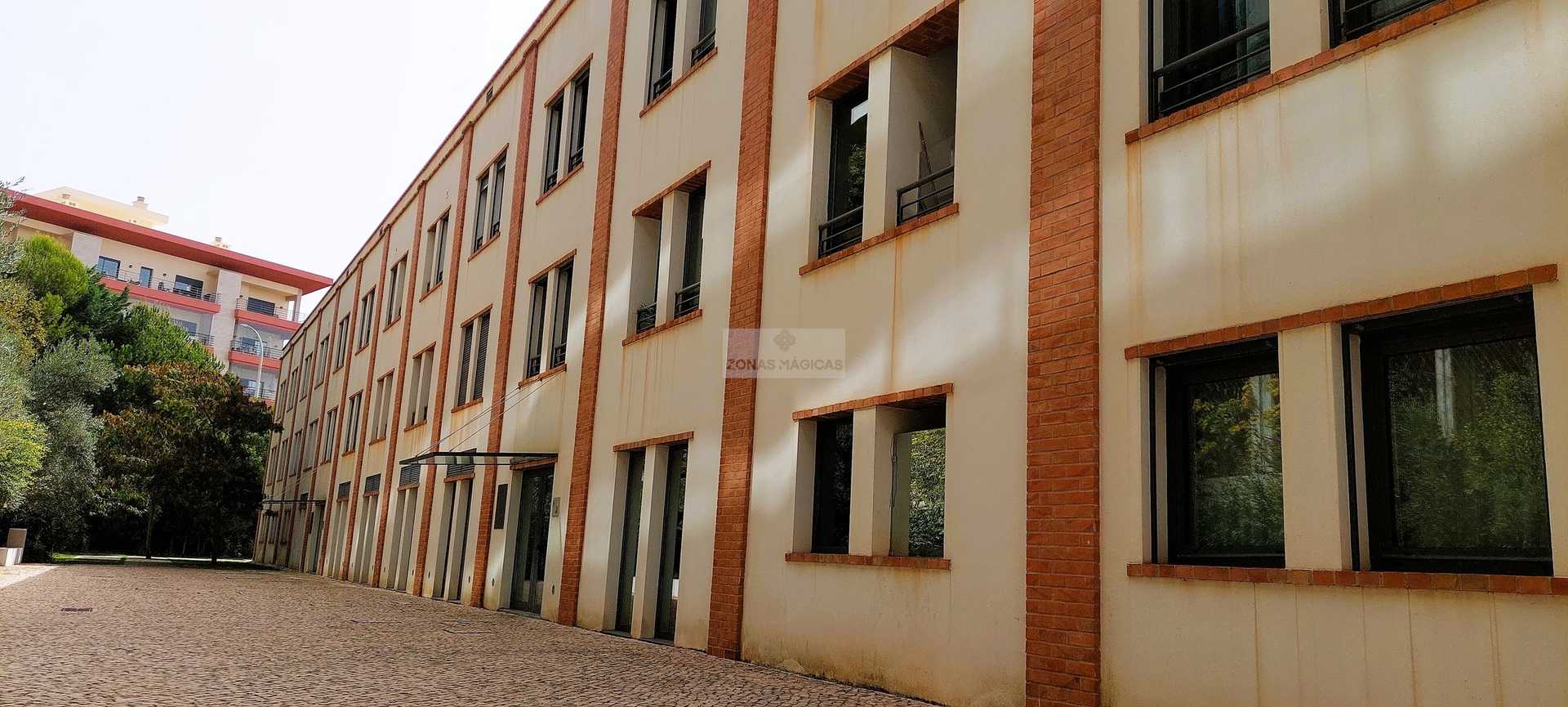 Condominium in Lagos, Faro District 10973378