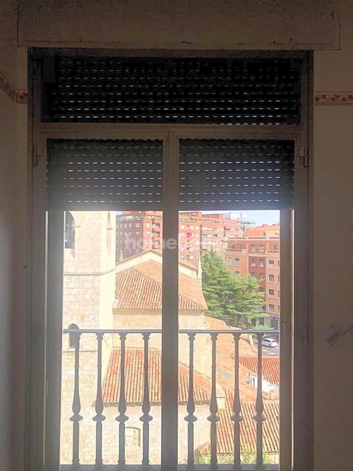 公寓 在 Palencia, Castilla y León 10974351