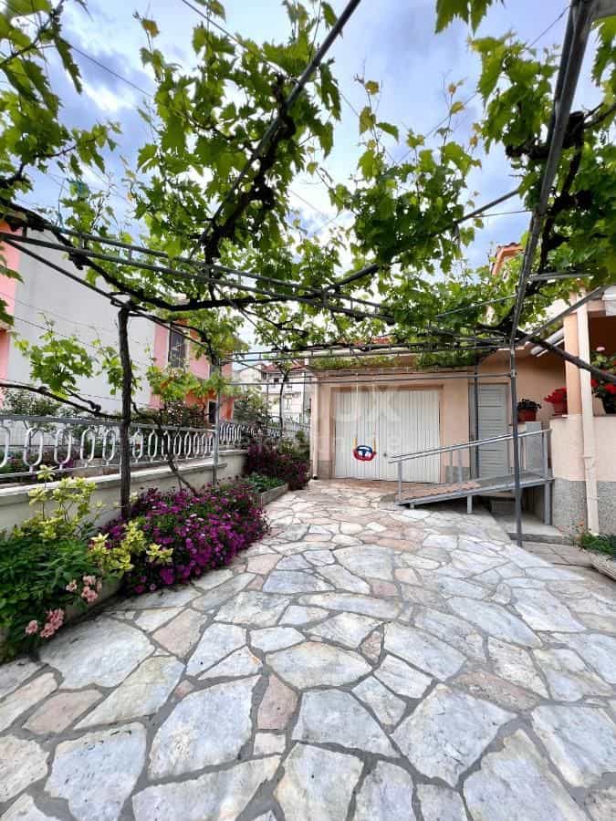 жилой дом в Zadar, Zadar County 10974362