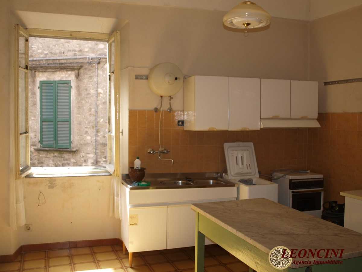 Condominium in Bagnone, Tuscany 10975693