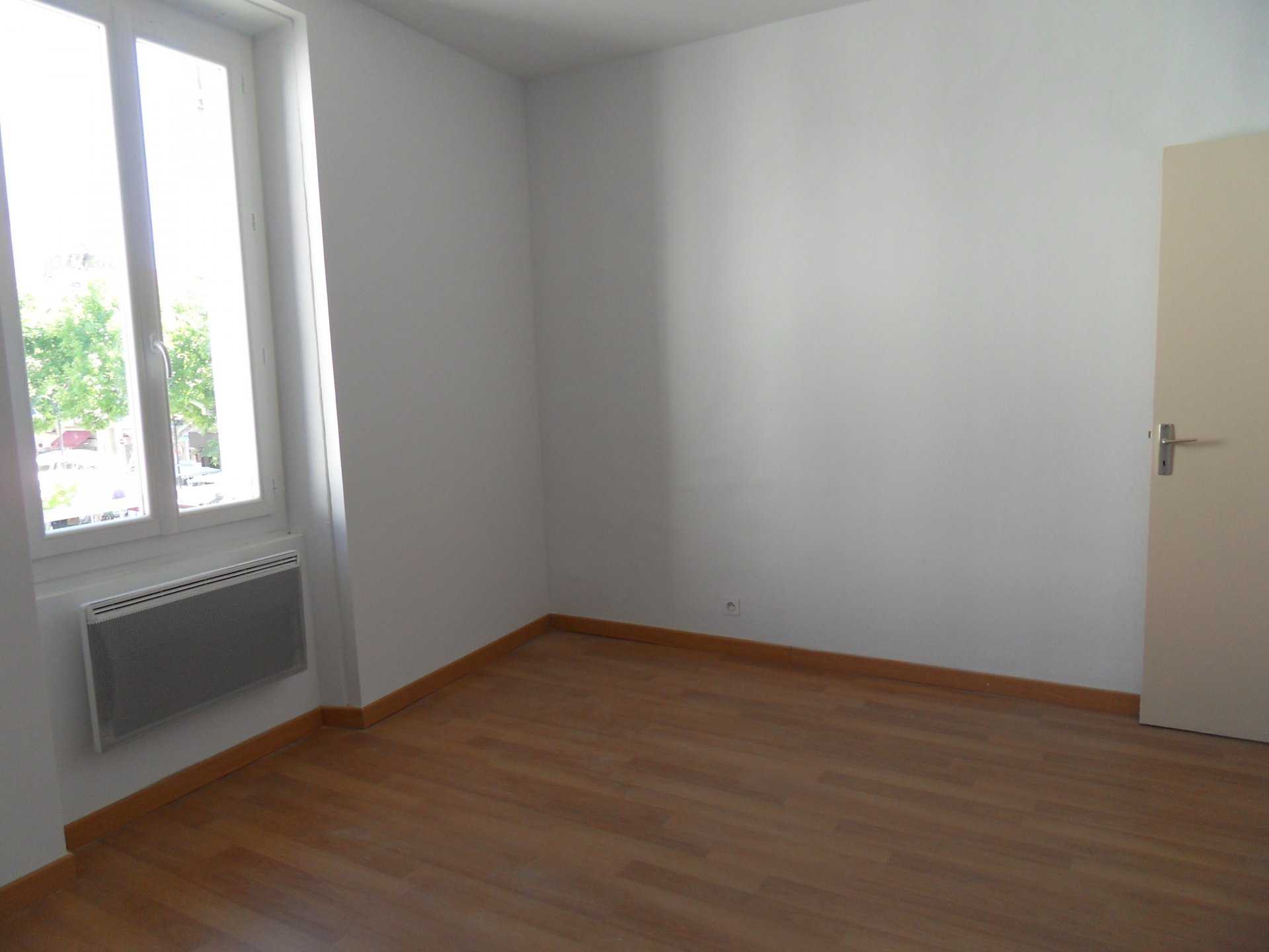 公寓 在 Pertuis, 普羅旺斯-阿爾卑斯-藍色海岸 10975770