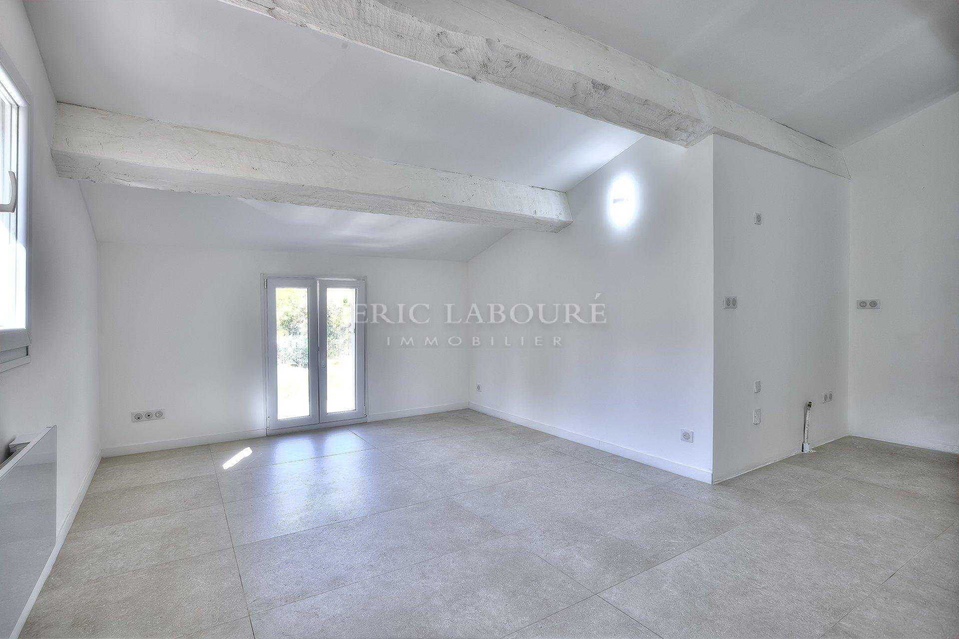 公寓 在 Plascassier, Provence-Alpes-Cote d'Azur 10975780