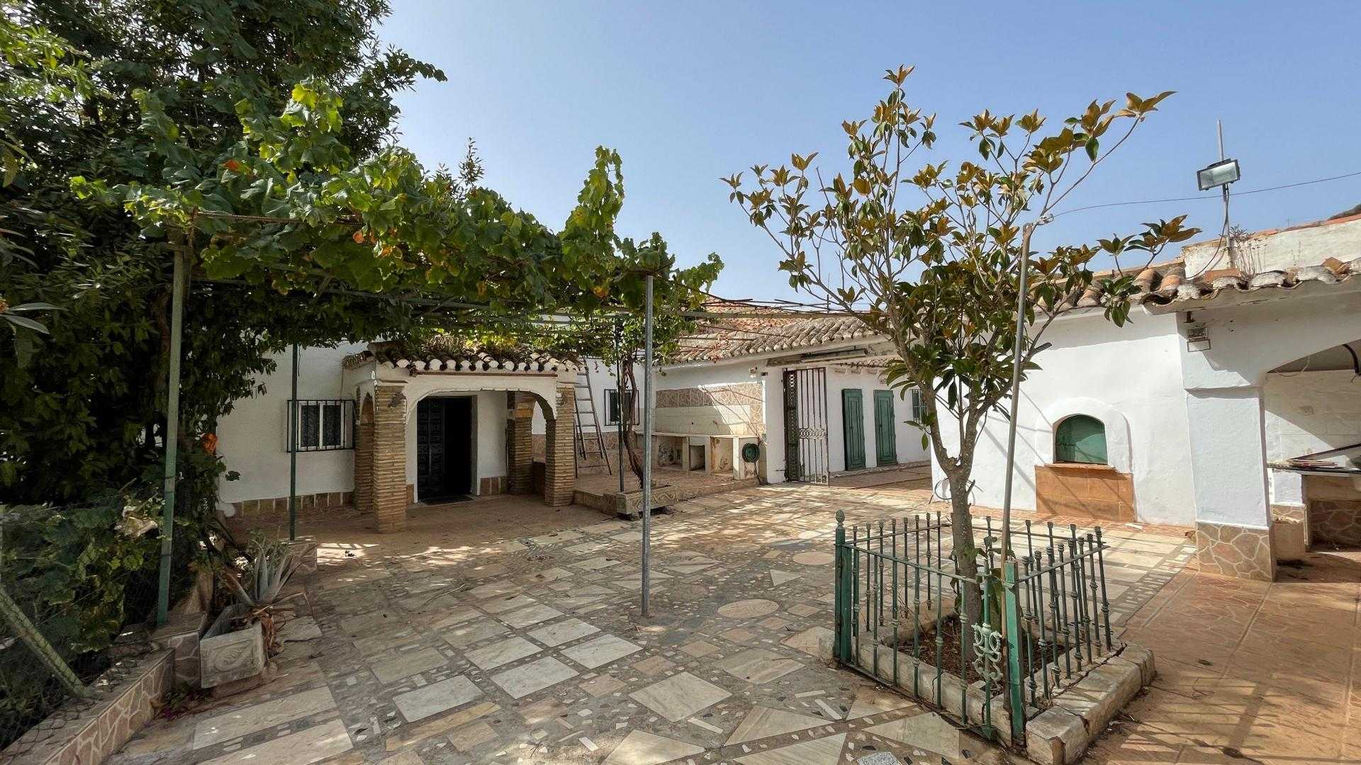 жилой дом в Вильянуэва-де-ла-Консепсьон, Андалусия 10975929