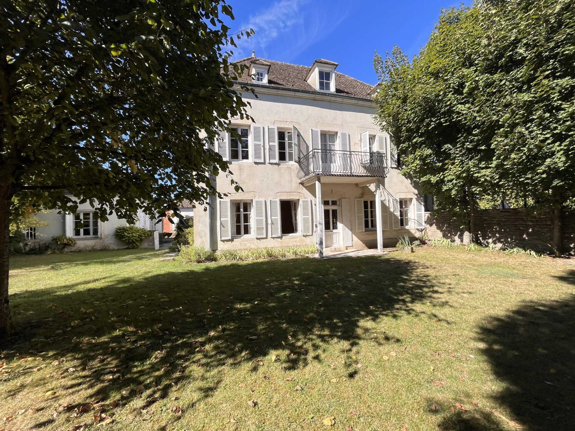 Casa nel Beaune, Saône-et-Loire 10977152