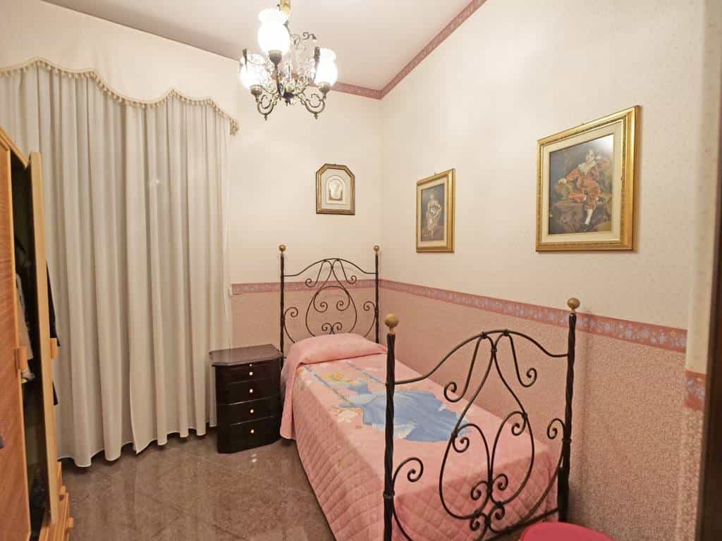 房子 在 Aci Castello, Catania 10977154